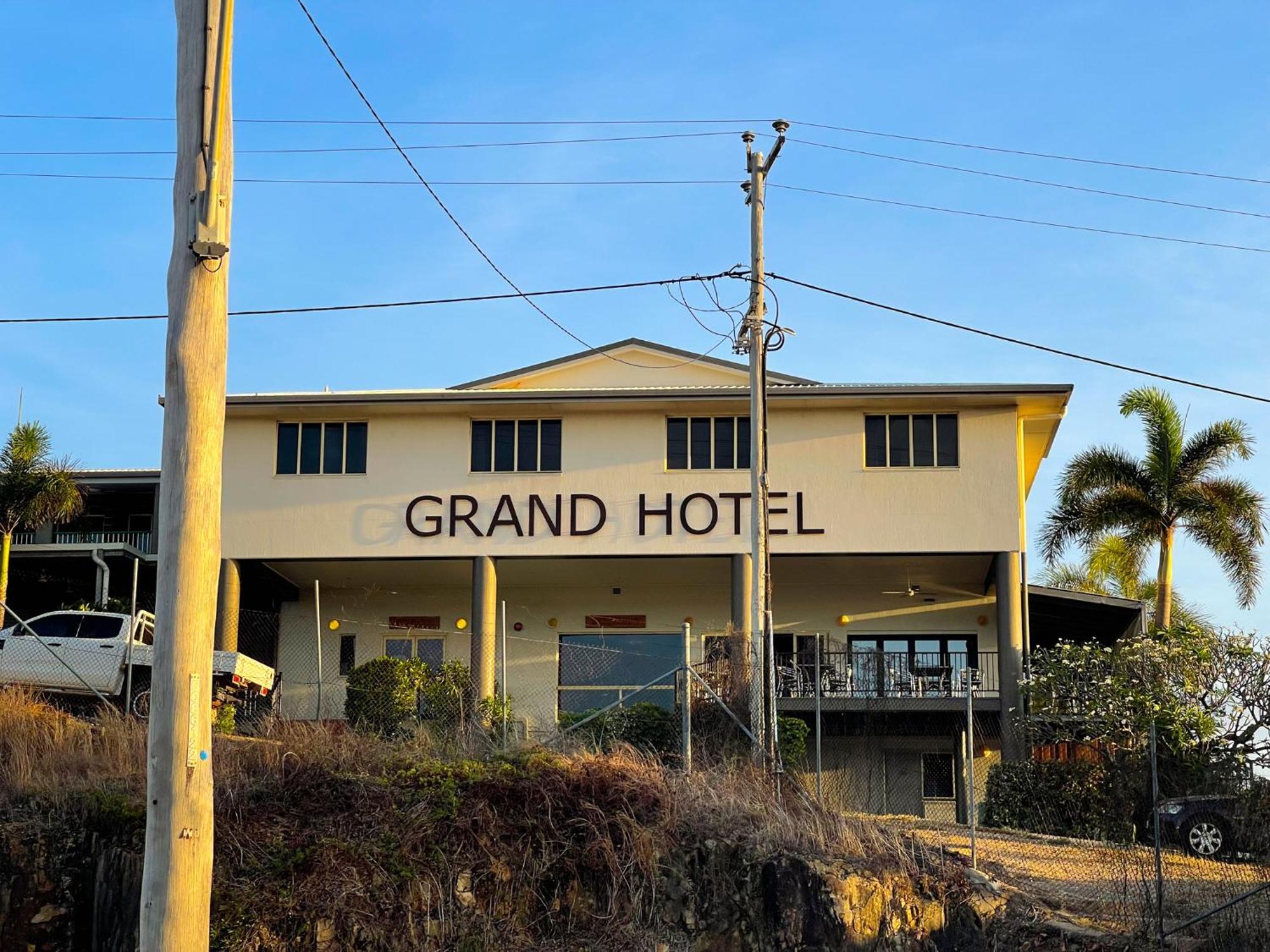 Grand Hotel Thursday Island Екстер'єр фото